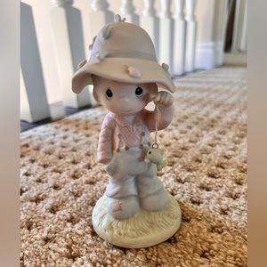 Precious Moments “My love will never let you go”